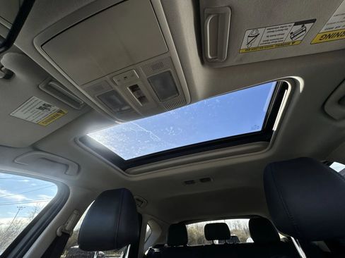 Used 2017 MAZDA CX-5 Touring w/ Preferred Equipment Package image 16