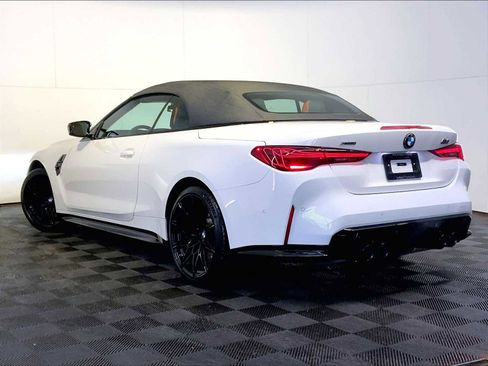 Used 2025 BMW M4 xDrive Competition w/ Executive Package image 3