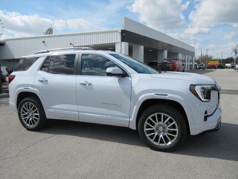 New 2026 GMC Terrain Denali image 2