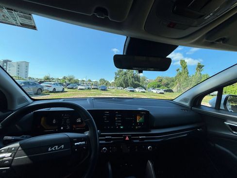 Used 2026 Kia Sportage LX FWD image 35