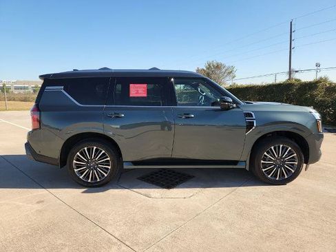 Certified 2025 Nissan Armada Platinum Reserve image 4