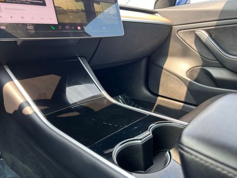 Used 2018 Tesla Model 3 Long Range image 40