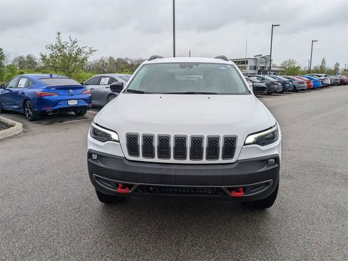 Used 2022 Jeep Cherokee Trailhawk image 2