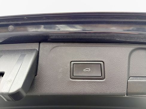 Used 2023 Volkswagen Atlas SE w/ Panoramic Sunroof Package image 37