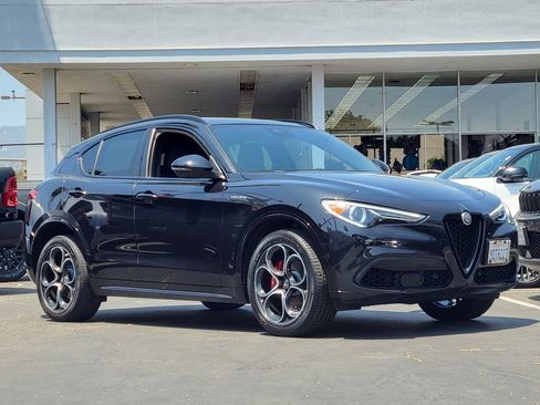 Used 2023 Alfa Romeo Stelvio Veloce AWD/4WD image 37