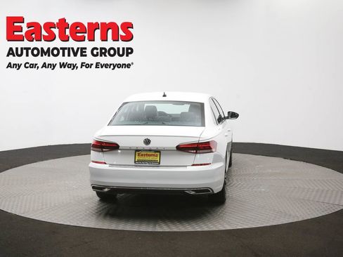 Used 2022 Volkswagen Passat 2.0T SE image 63