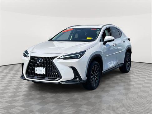 Used 2023 Lexus NX 250 FWD image 3