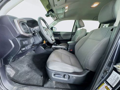 Used 2021 Toyota Tacoma SR5 image 15