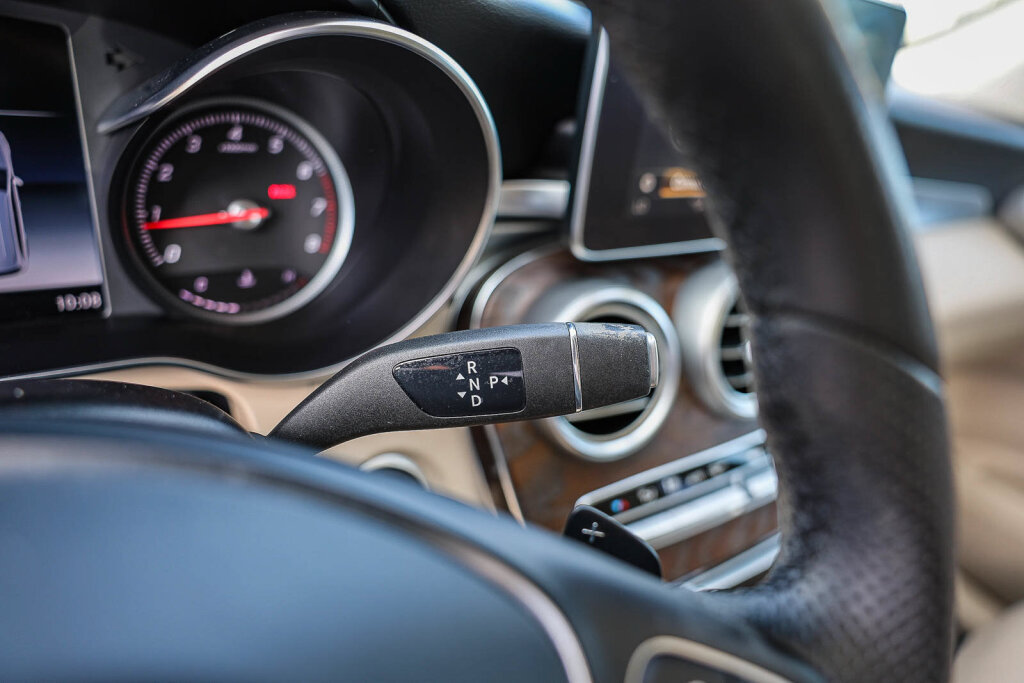 Used 2018 Mercedes-Benz GLC 300 4MATIC image 12