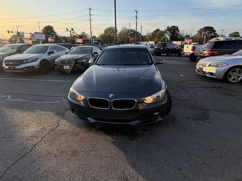 Used 2015 BMW 320i Sedan image 4