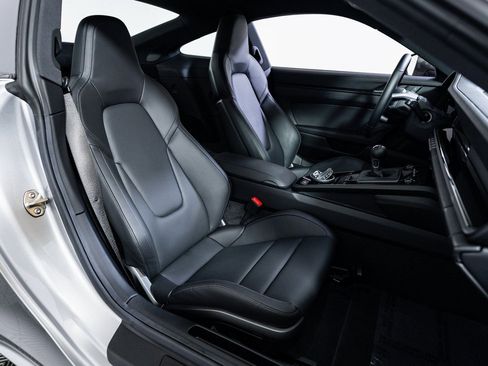 Used 2024 Porsche 911 Carrera T image 19