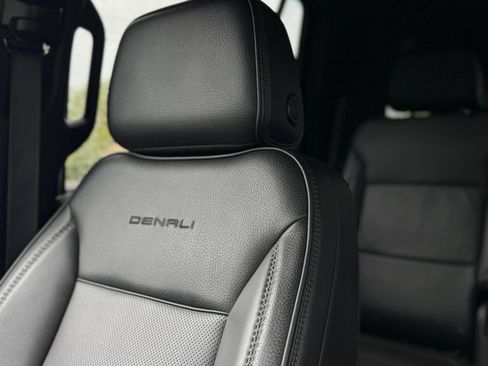 Used 2024 GMC Yukon Denali AWD/4WD image 45