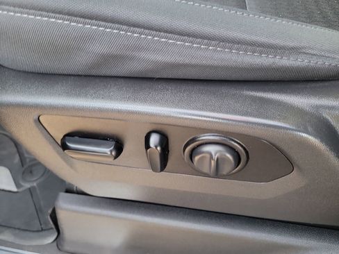 Used 2021 Chevrolet Silverado 1500 LT Trail Boss w/ Bed Protection Package image 19