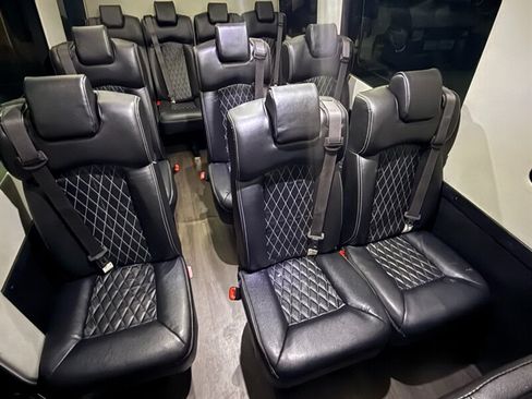 Used 2015 Mercedes-Benz Sprinter 3500 image 18