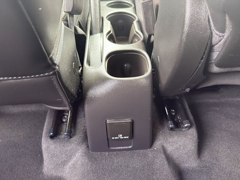 Used 2019 Chevrolet Trax LT w/ Sun & Sound Package image 31