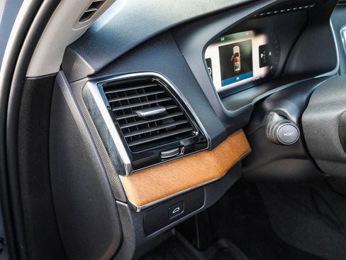 Used 2023 Volvo XC90 B5 Plus w/ Protection Package Premier image 33