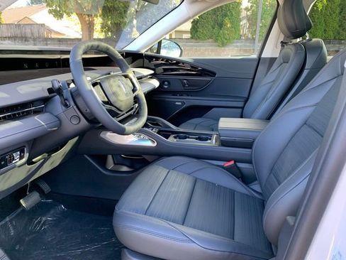 New 2026 Lincoln Nautilus Reserve w/ Jet Appearance Package image 13