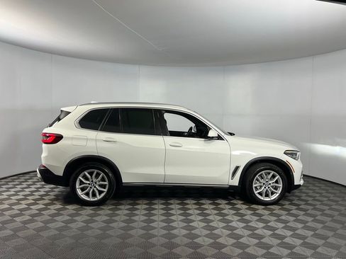 Used 2023 BMW X5 sDrive40i image 3
