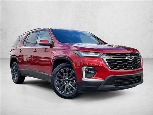 Used 2022 Chevrolet Traverse RS image 12