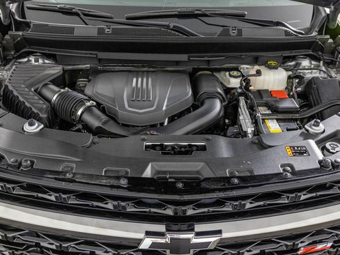 Used 2024 Chevrolet Traverse Z71 AWD/4WD image 47