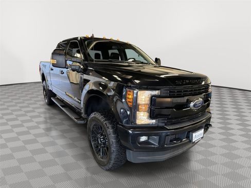 Used 2019 Ford F350 Lariat w/ Lariat Ultimate Package image 5