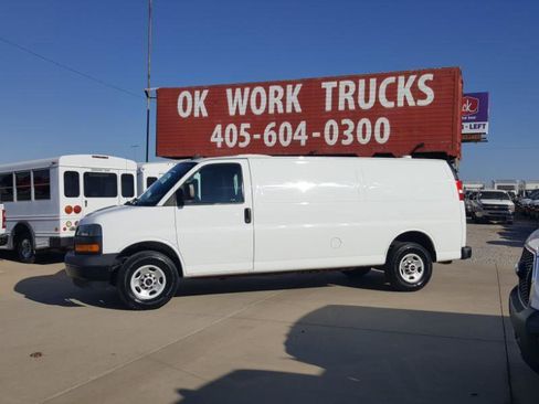 Used 2023 GMC Savana 2500 Extended w/ Driver Convenience Package RWD image 2
