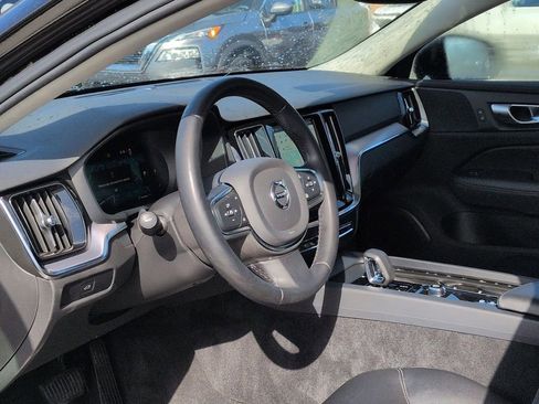 Used 2024 Volvo S60 B5 Core image 11
