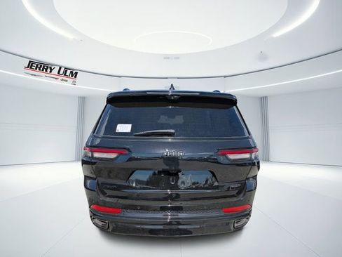 New 2025 Jeep Grand Cherokee L Summit w/ Advanced Protech Group IV image 4