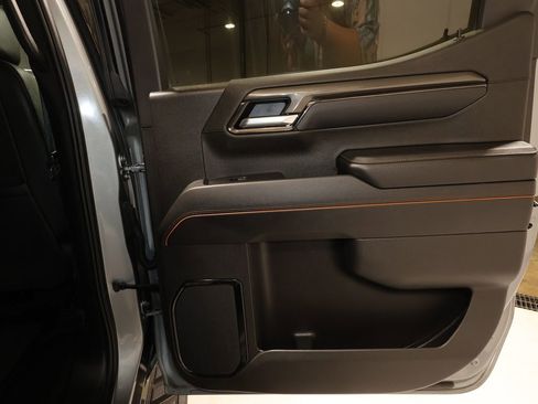 Used 2025 GMC Sierra 1500 AT4 w/ AT4 Premium Package AWD/4WD image 21