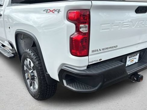 Used 2024 Chevrolet Silverado 2500 Custom w/ Custom Value Package AWD/4WD image 10