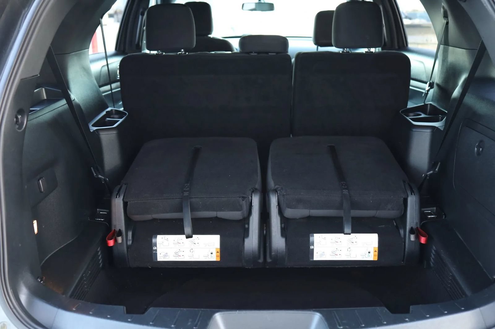 Used 2018 Ford Explorer XLT w/ Equipment Group 201A FWD image 41
