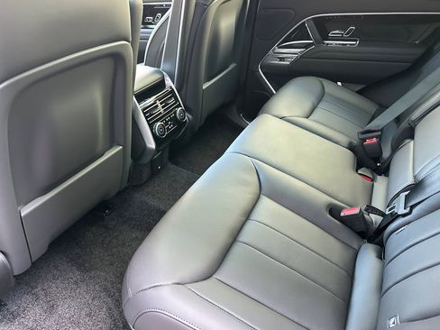 New 2026 Land Rover Range Rover SE image 16