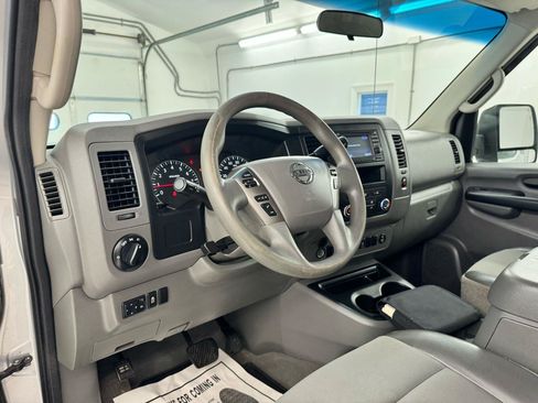 Used 2014 Nissan NV 3500 SV w/ Technology Package RWD image 13