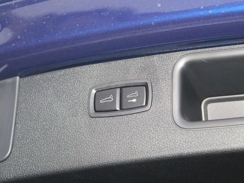 New 2026 Porsche Macan image 13