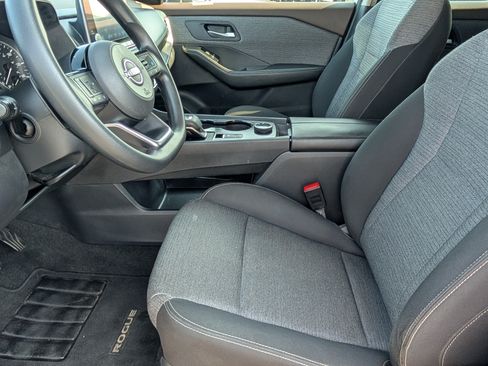 Used 2023 Nissan Rogue SV AWD/4WD image 13