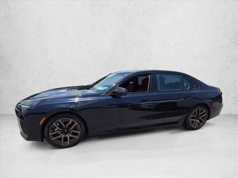Used 2023 BMW 740i RWD image 3