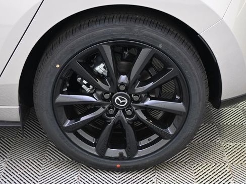 New 2026 MAZDA MAZDA3 Hatchback w/Premium Plus Pkg image 20