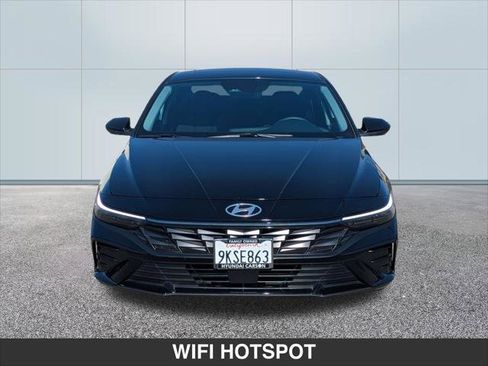 Used 2024 Hyundai Elantra SEL w/ Convenience Package FWD image 8