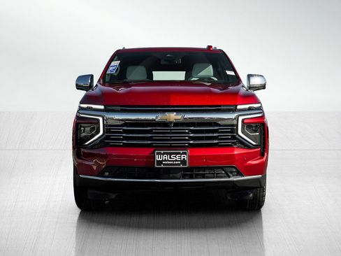 New 2025 Chevrolet Suburban Premier image 2