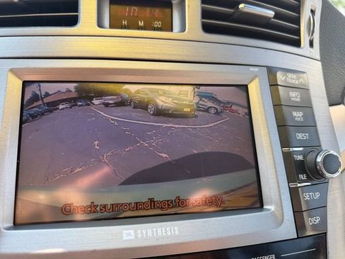 Used 2011 Toyota Avalon Limited FWD image 16