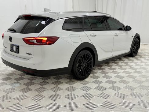 Used 2018 Buick Regal Essence w/ Driver Confidence Package #1 image 23