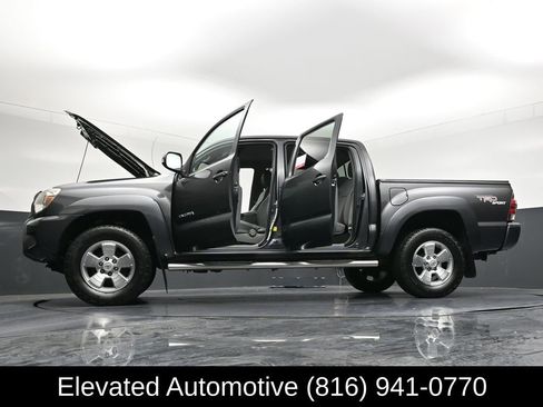 Used 2013 Toyota Tacoma PreRunner w/ TRD Sport Pkg RWD image 36
