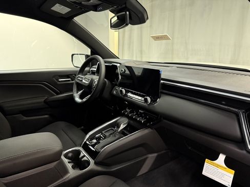 New 2026 GMC Canyon Elevation w/ Convenience Package image 15