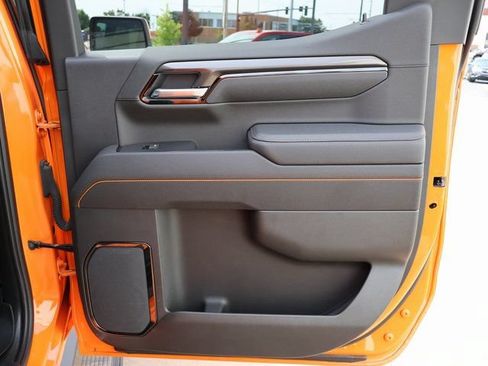New 2025 GMC Sierra 1500 AT4 w/ AT4 Premium Package AWD/4WD image 18