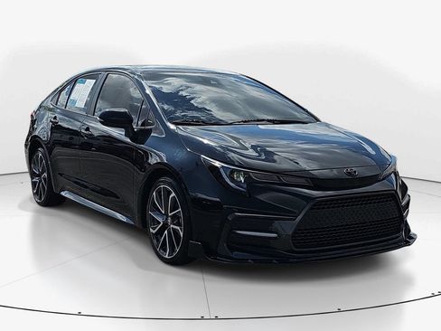 Used 2022 Toyota Corolla XSE FWD image 3