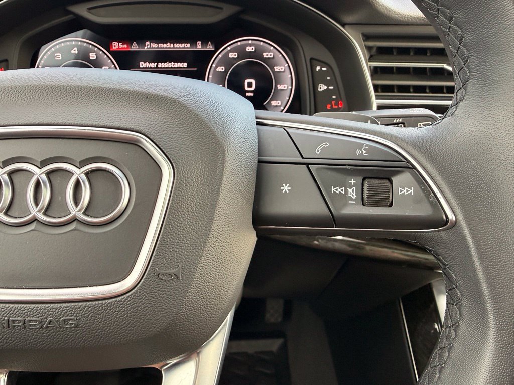 Used 2023 Audi Q7 2.0T Premium AWD/4WD image 12