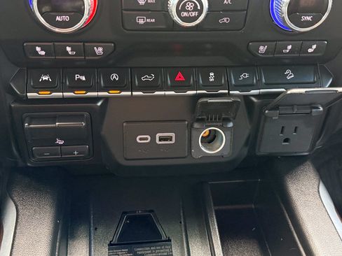 Used 2020 GMC Sierra 1500 SLT w/ SLT Premium Plus Package AWD/4WD image 48