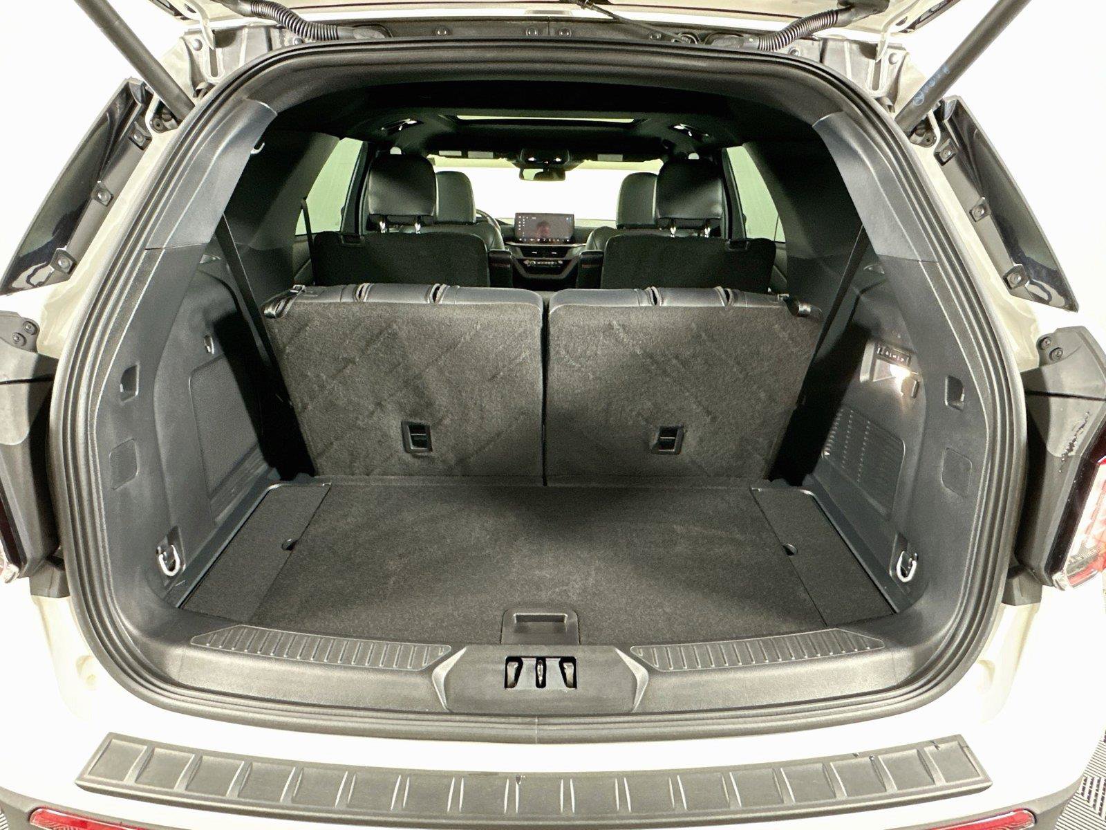Used 2025 Ford Explorer ST w/ Sun And Sound Package AWD/4WD image 26