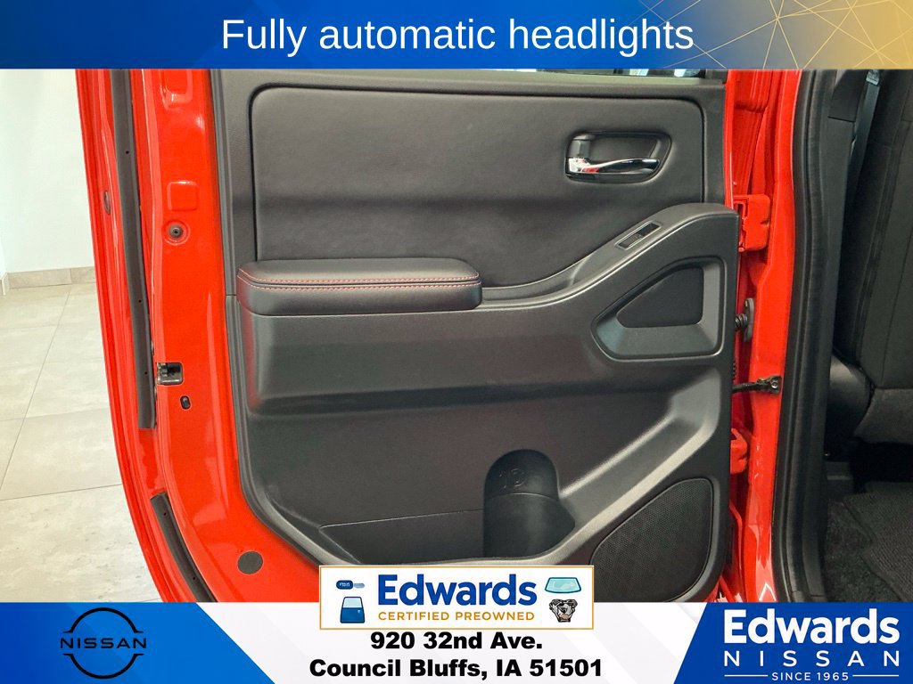 Used 2025 Nissan Frontier PRO-4X AWD/4WD image 12