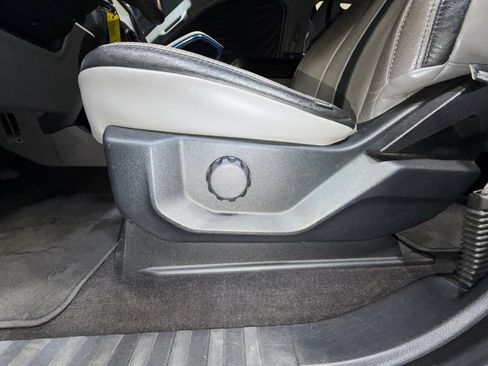 Used 2020 Ford F150 XLT RWD image 14
